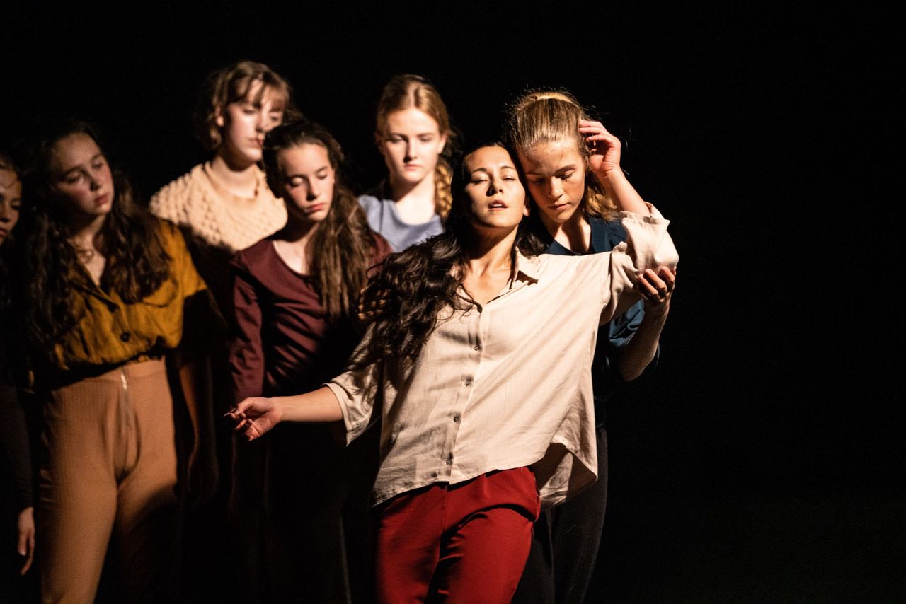 "En Bølge" av Guro Nagelhus Schia og Vebjørn Sundby. Fotograf: Antero Hein. Bildet er et eksempel på en aktører som mottar eller har mottatt støtte fra Sparebankstiftelsen DNB/Danseløftet.