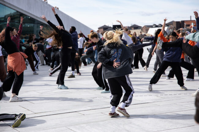 Bilde fra offisiell åpning på Operataket 2023 Foto: Sigrun Drivdal Johnsen / Danseinformasjonen.