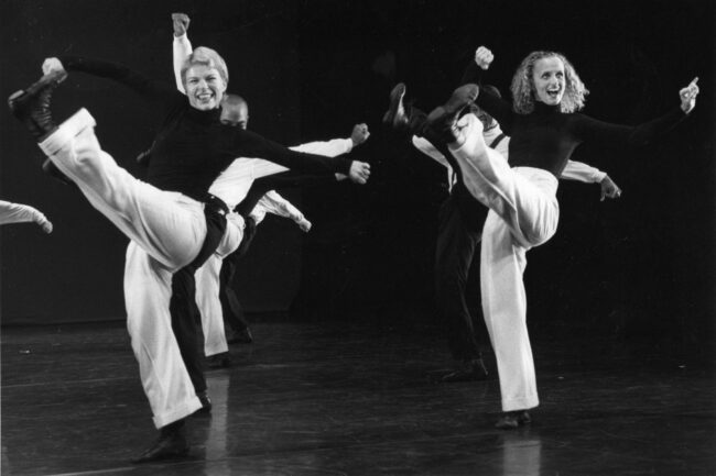 Fv: Kjersti Evensen og Nina Lill Svendsen i «(J)jazz we like it». Oslo Danse Ensemble. 1995. Black Box teater.