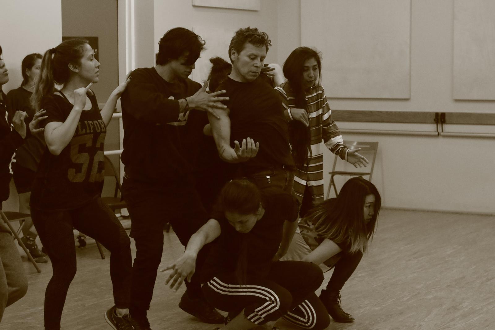 Viktor Manoel teaching a Punking class. Photographer: Hector «Bean» Flores.