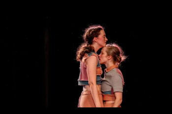 Fra forestillingen Kaleidoscope av Shi Pratt.