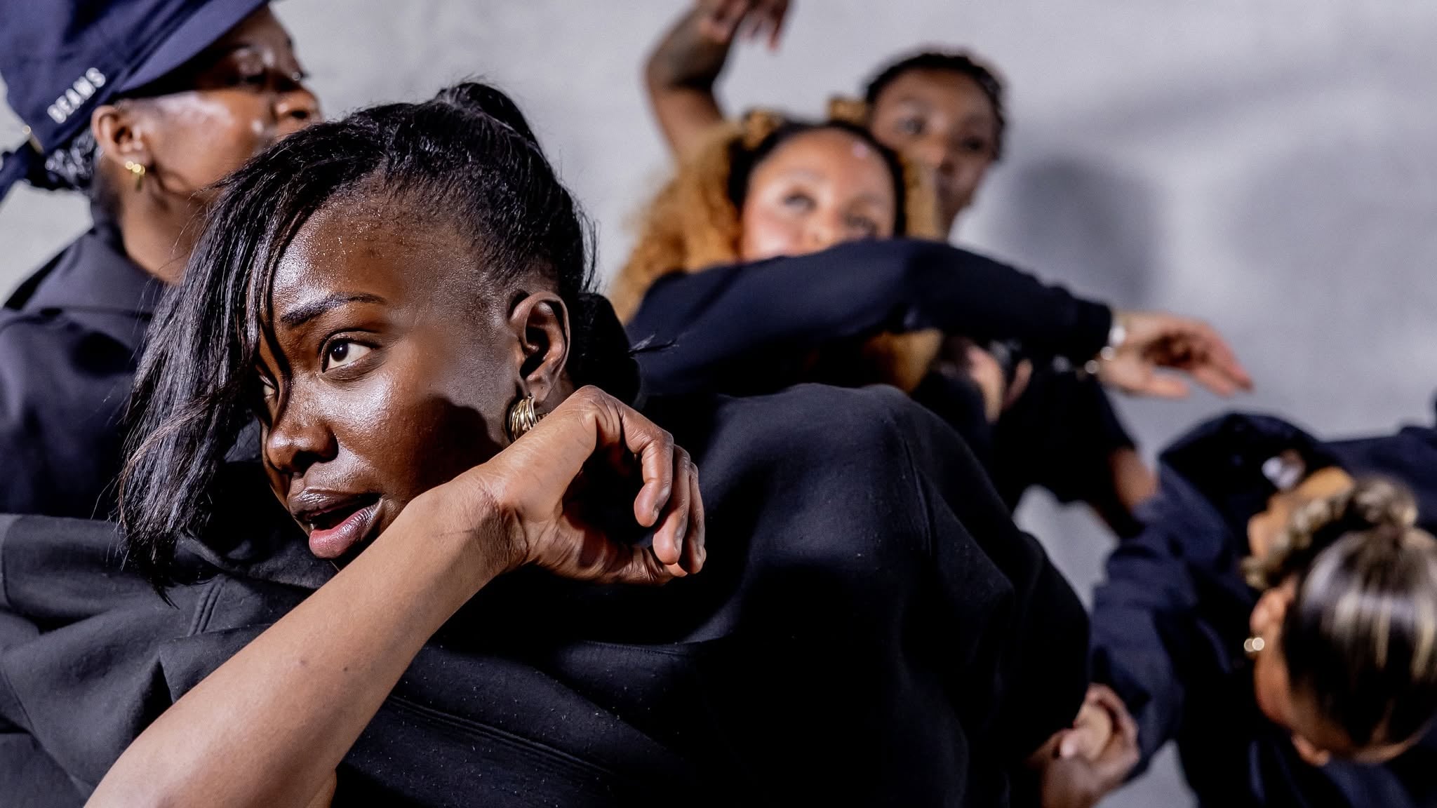 Kollektivet B16 ble etablert av dansekunstner Amie Mbye i 2021.